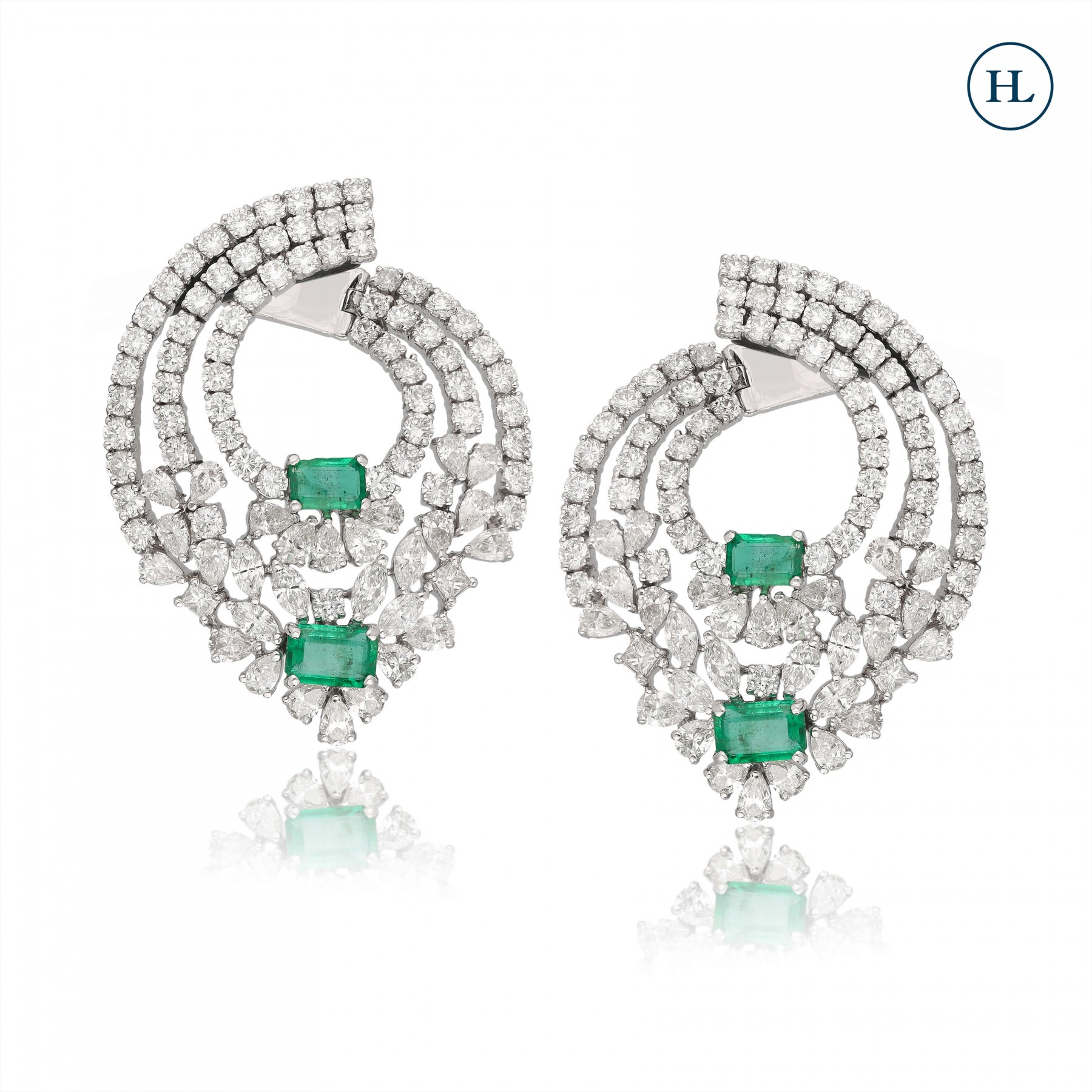Get Ravishing Halo Rings from Hazoorilal Diamond Jewellers